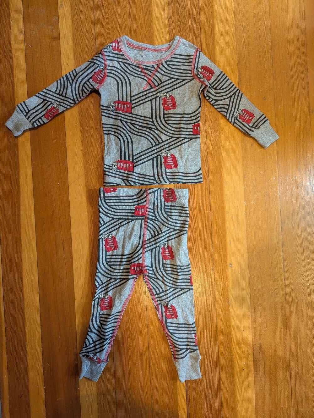 Pact Organic Daniel Tiger dream big pajamas, 18 months, grey, 2 piece EUC
